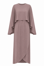 Jouri Cape Maxi Dress in Dusty Rose | فستان Jouri ماكسي بكاب شيفون وردي مطفأ